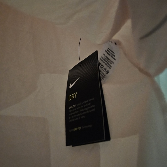Nike Dry Fit Top - Picture 5 of 6